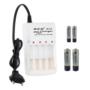 شارژر باتری جیابائو مدل jb 212 به همراه 4 باتری شارژی قلمی و نیمه قلمی