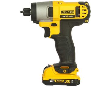 پیچ گوشتی چکشی شارژی دیوالت مدل dcf815d2